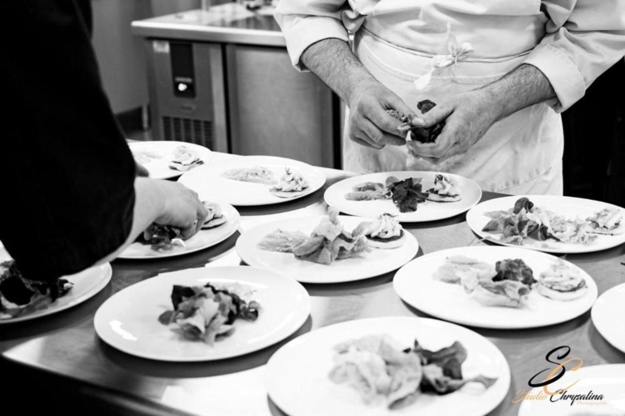 Hotel Causse Comtal Rodez, The Originals Relais Gages-le-Haut Ngoại thất bức ảnh